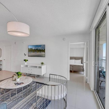 Appartement Luxurious Private Unit With Parking à Miami Extérieur photo
