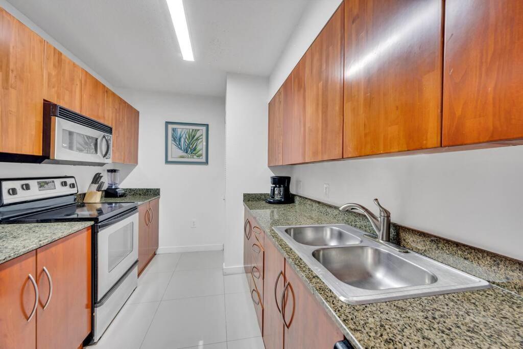 Appartement Luxurious Private Unit With Parking à Miami Extérieur photo