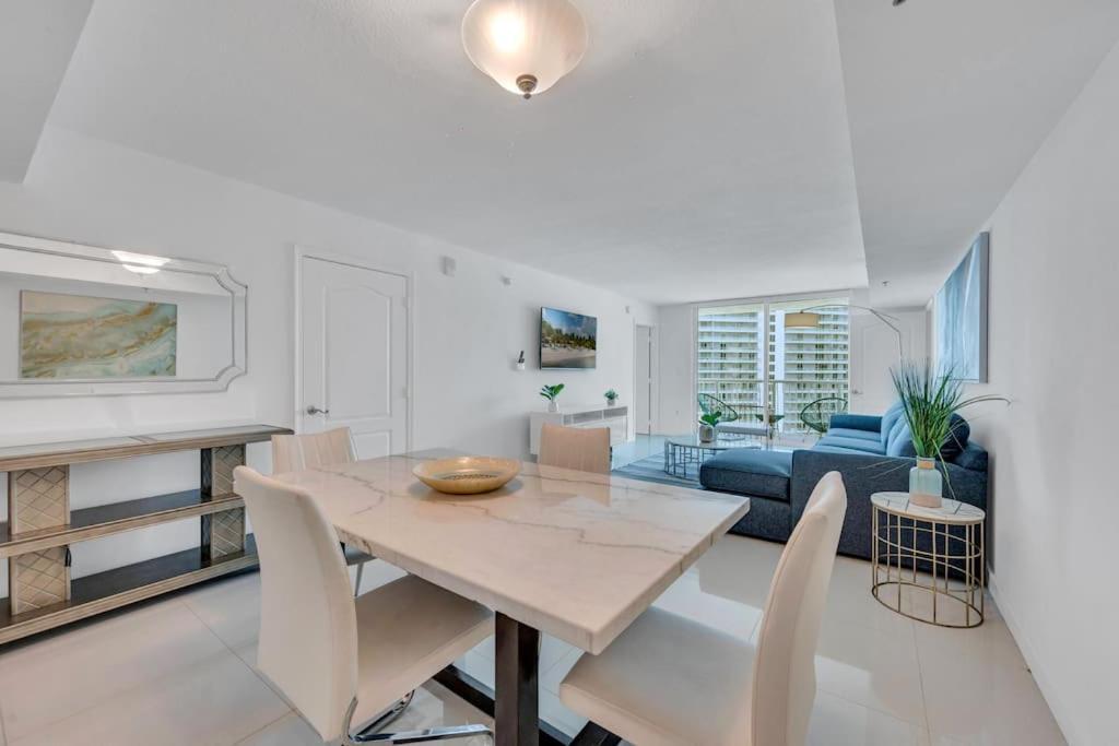 Appartement Luxurious Private Unit With Parking à Miami Extérieur photo